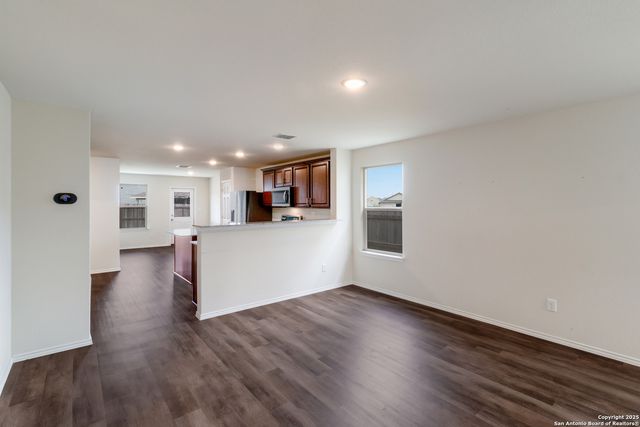 526 Wild Olive, San Antonio, TX 78219