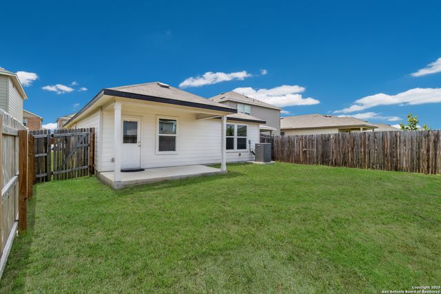 526 Wild Olive, San Antonio, TX 78219