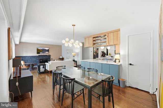 5902 WILSON LN, Bethesda, MD 20817