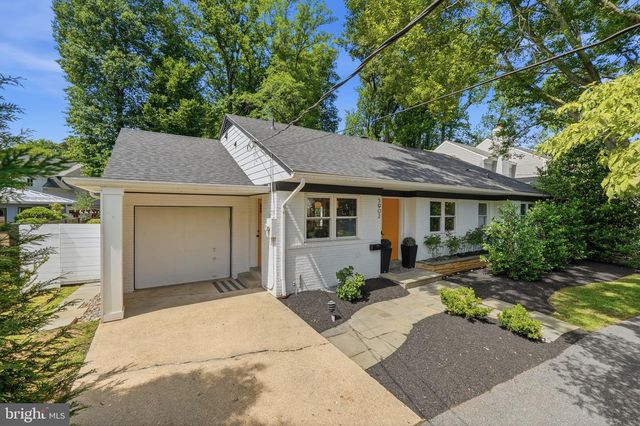 5902 WILSON LN, Bethesda, MD 20817