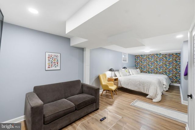 5902 WILSON LN, Bethesda, MD 20817