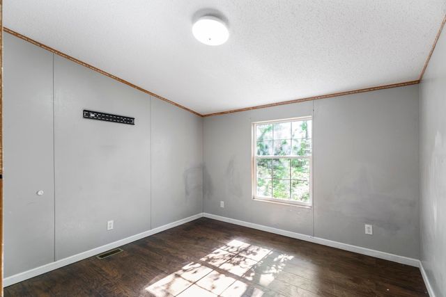 111 Shoals Court, Six Mile, SC 29682