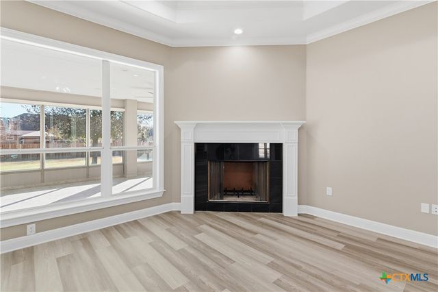 647 Oak Creek Parkway, Seguin, TX 78155