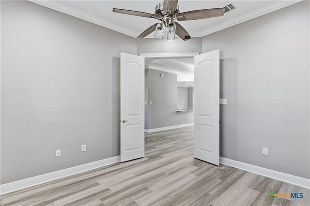 647 Oak Creek Parkway, Seguin, TX 78155