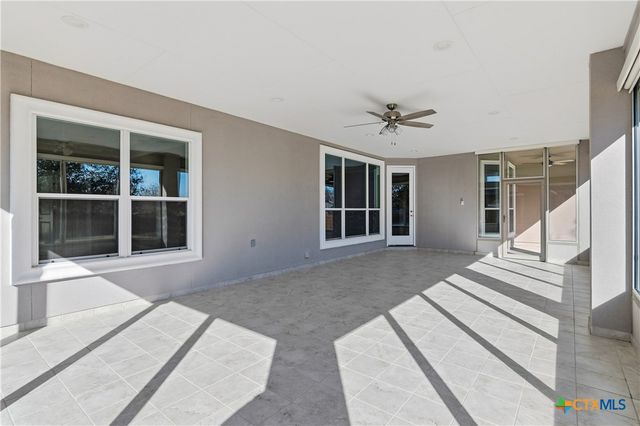 647 Oak Creek Parkway, Seguin, TX 78155