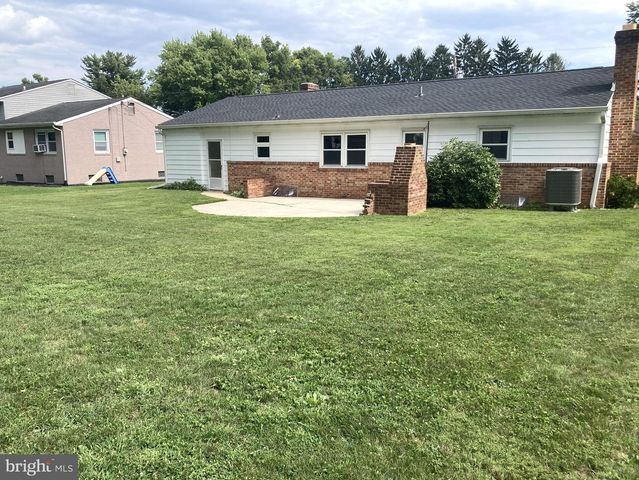 1103 COCKLIN ST, Mechanicsburg, PA 17055