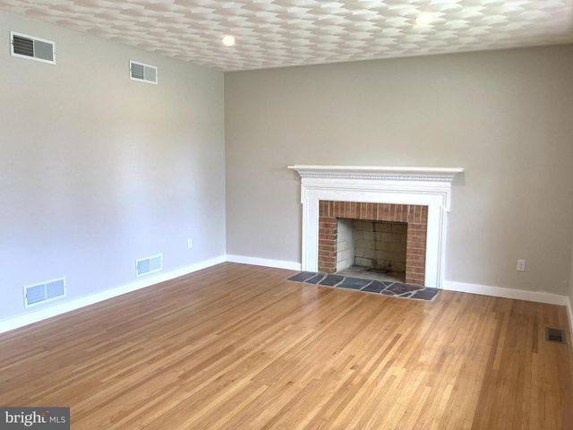1103 COCKLIN ST, Mechanicsburg, PA 17055