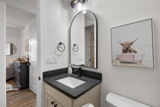 476 Silver Leaf Drive, Sunset, TX 76270