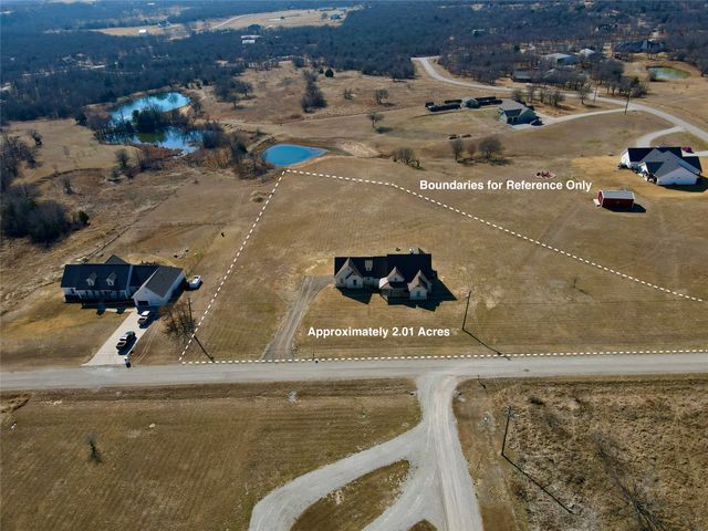 476 Silver Leaf Drive, Sunset, TX 76270