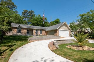 1102 Phyllis Avenue, Niceville, FL 32578
