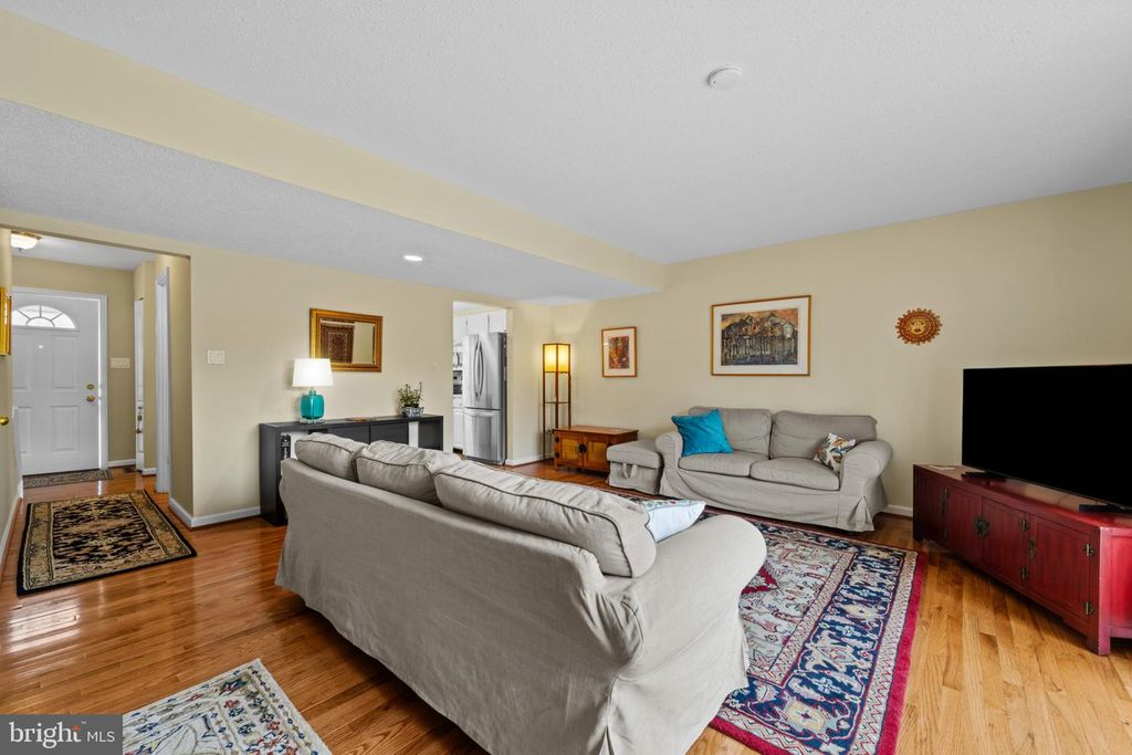 Image 11 of property listing at 1736 FOXDALE CT #138, Crofton, MD 21114