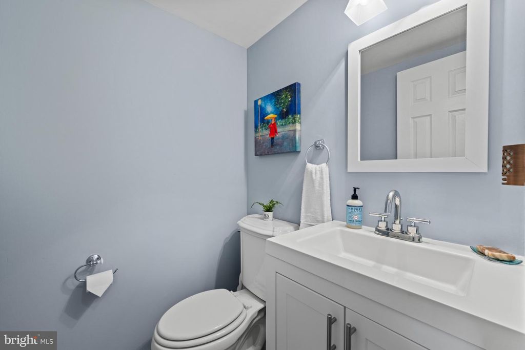 Image 16 of property listing at 1736 FOXDALE CT #138, Crofton, MD 21114