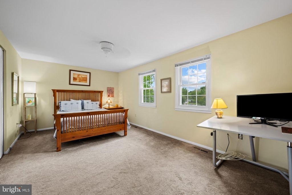 Image 21 of property listing at 1736 FOXDALE CT #138, Crofton, MD 21114