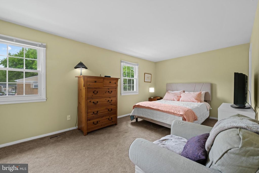 Image 25 of property listing at 1736 FOXDALE CT #138, Crofton, MD 21114