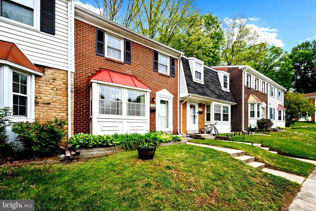 Image 3 of property listing at 1736 FOXDALE CT #138, Crofton, MD 21114