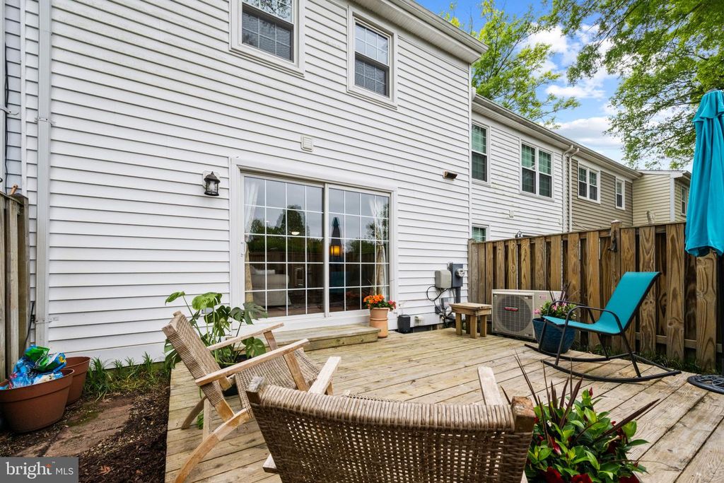 Image 37 of property listing at 1736 FOXDALE CT #138, Crofton, MD 21114