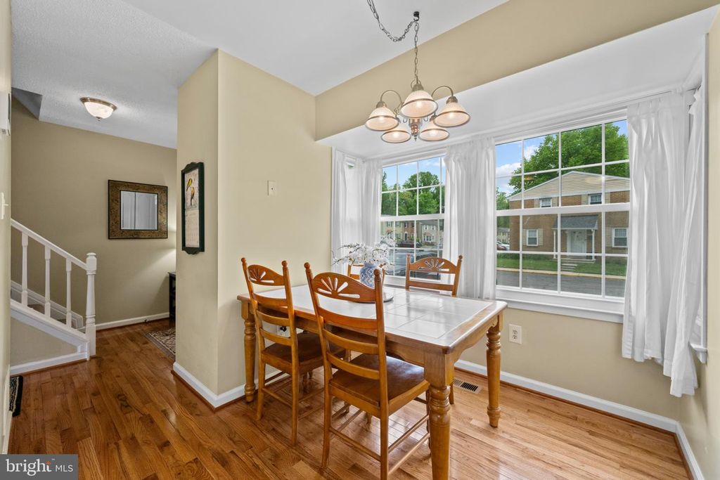 Image 4 of property listing at 1736 FOXDALE CT #138, Crofton, MD 21114