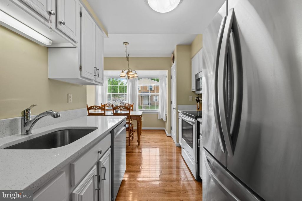 Image 6 of property listing at 1736 FOXDALE CT #138, Crofton, MD 21114