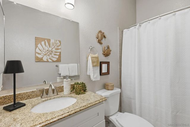 8320 Regents Rd. 1I, San Diego, CA 92122