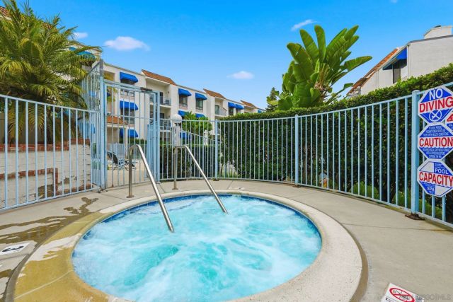 8320 Regents Rd. 1I, San Diego, CA 92122