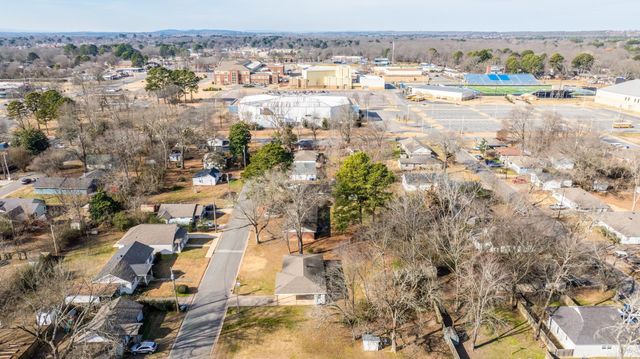 2120 Duncan Street, Conway, AR 72034