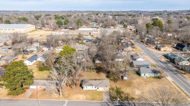 2120 Duncan Street, Conway, AR 72034