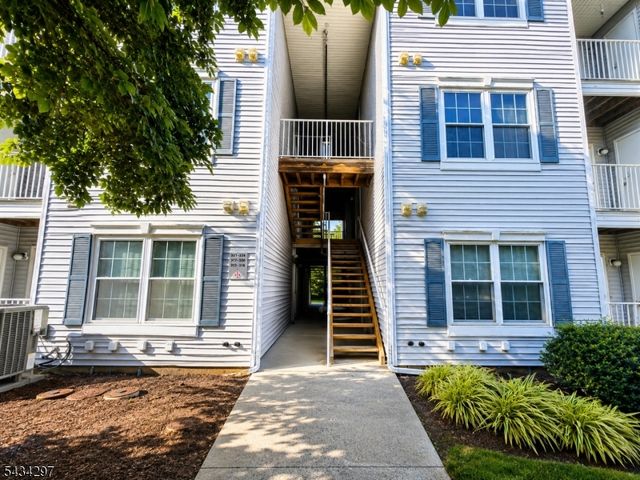 318 Stratford Pl 318, Bridgewater Twp., NJ 08805