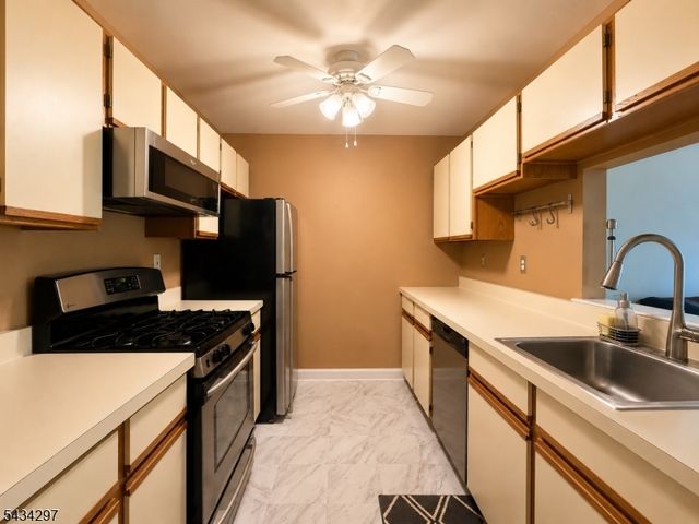 318 Stratford Pl 318, Bridgewater Twp., NJ 08805