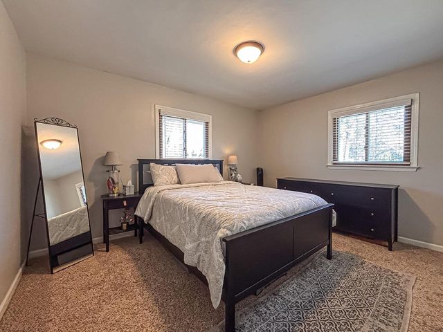 W158N5725 Elmway DRIVE, Menomonee Falls, WI 53051