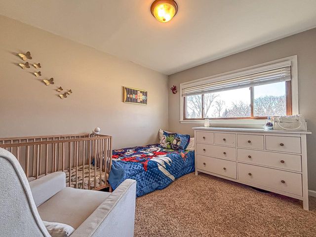 W158N5725 Elmway DRIVE, Menomonee Falls, WI 53051