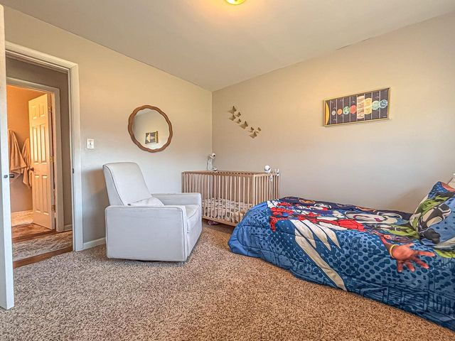 W158N5725 Elmway DRIVE, Menomonee Falls, WI 53051