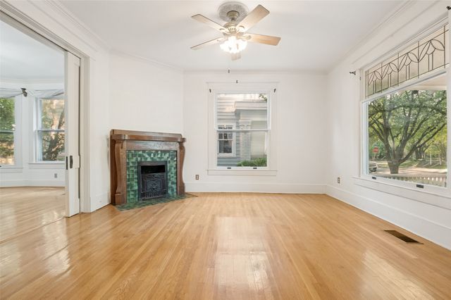 111 S Willomet Avenue, Dallas, TX 75208