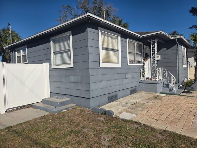 2737 W SPRUCE STREET, Tampa, FL 33607