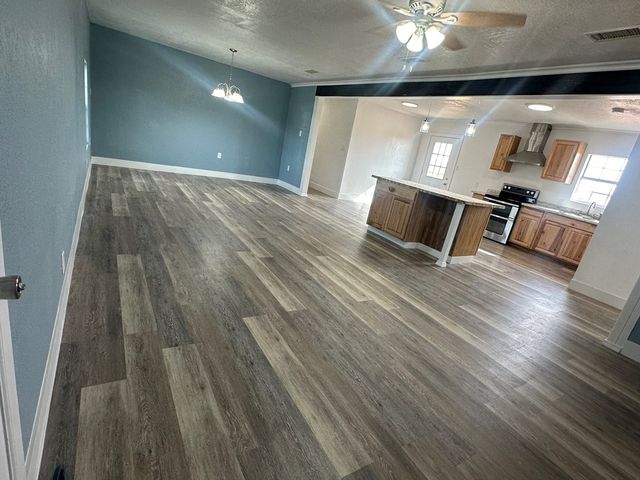 7321 W 24th St, Odessa, TX 79763