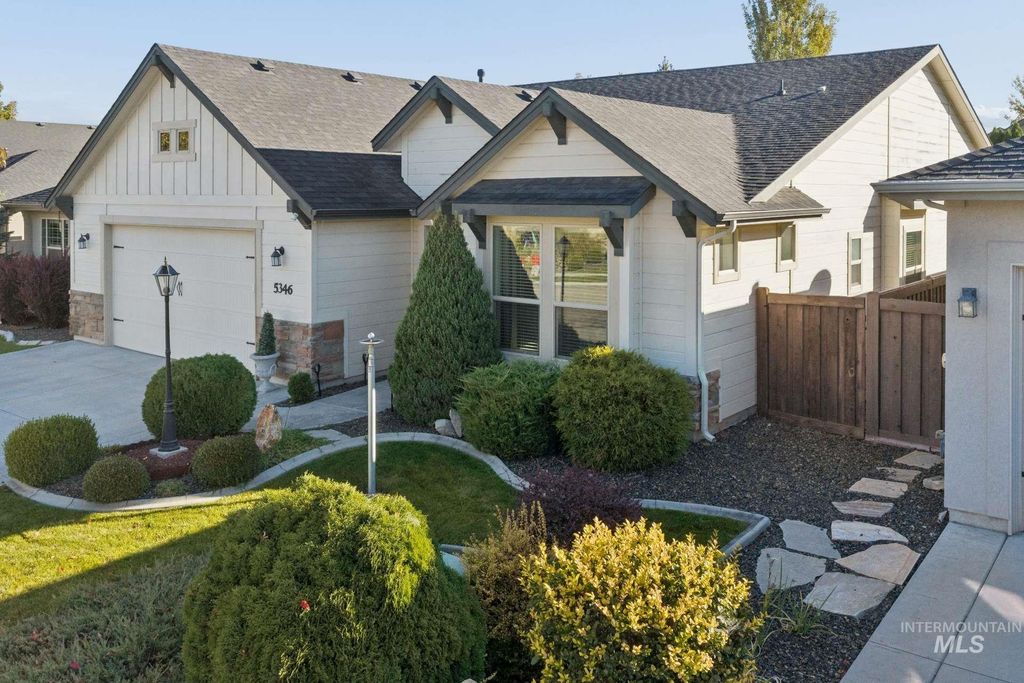 5346 N Mitchum Avenue, Meridian, ID 83646 photo 2