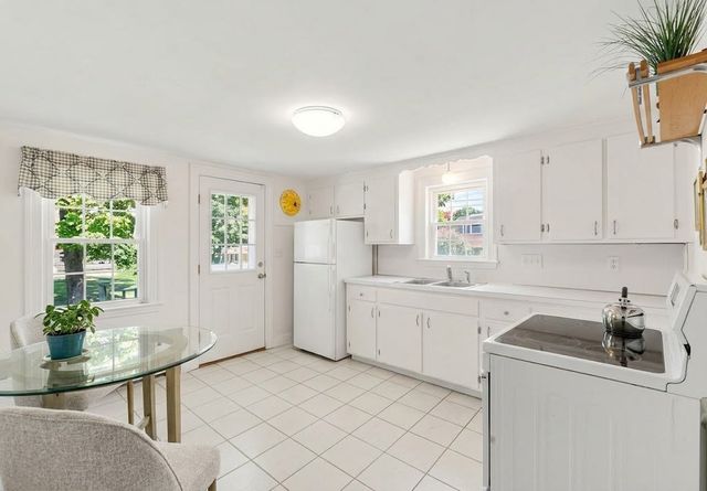 1566 Main Street, Walpole, MA 02081