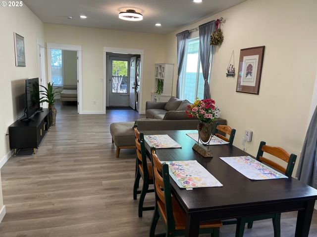 428 Se 30TH Pl, Portland, OR 97214