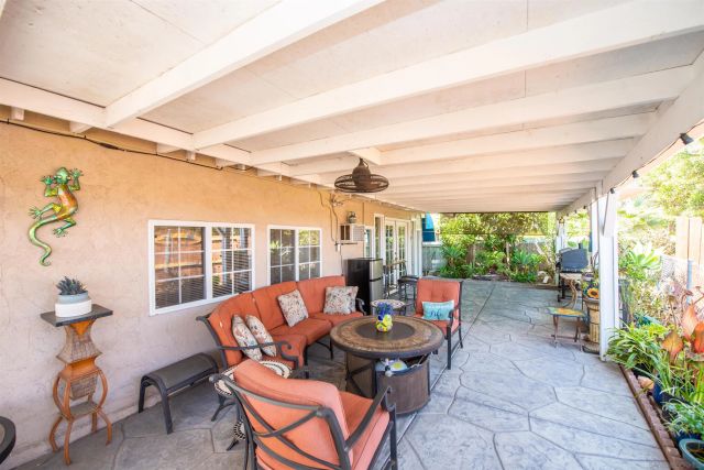 335 Dolo St., San Diego, CA 92114