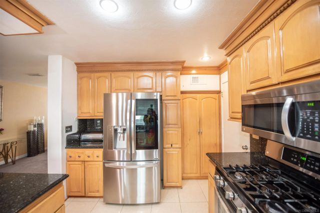 335 Dolo St., San Diego, CA 92114