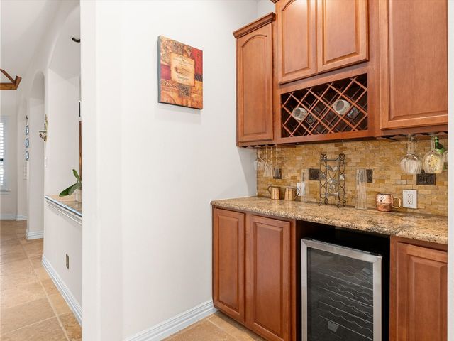 2050 E Oak Shores Drive, Cross Roads, TX 76227