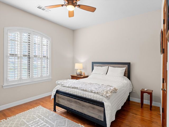 2050 E Oak Shores Drive, Cross Roads, TX 76227