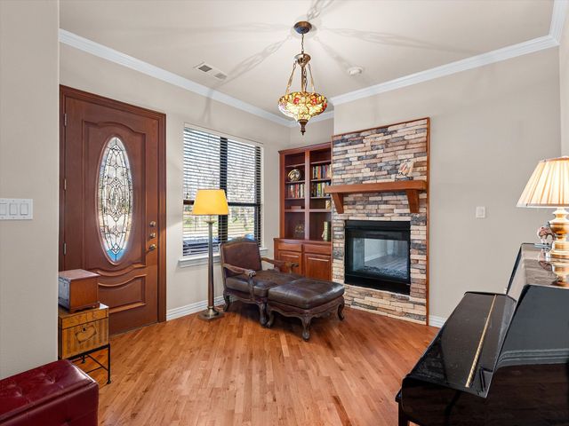 2050 E Oak Shores Drive, Cross Roads, TX 76227