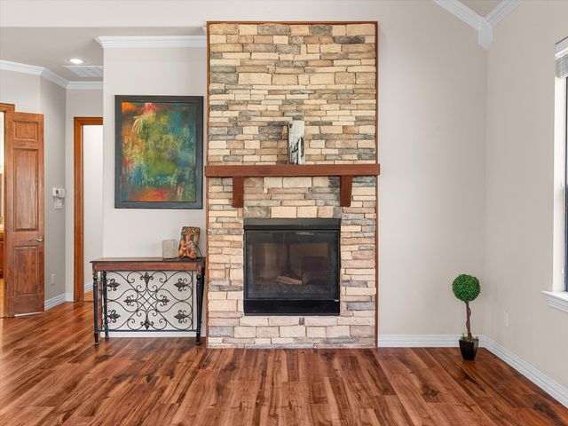 2050 E Oak Shores Drive, Cross Roads, TX 76227