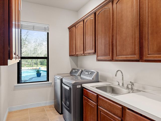 2050 E Oak Shores Drive, Cross Roads, TX 76227