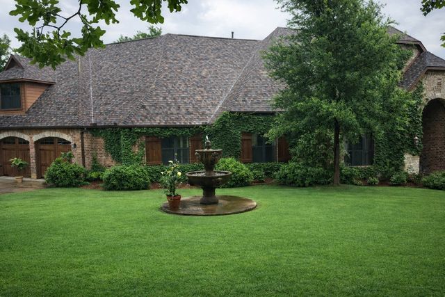 2050 E Oak Shores Drive, Cross Roads, TX 76227