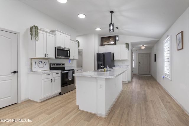 6068 BUCKING BRONCO Drive, Jacksonville, FL 32234