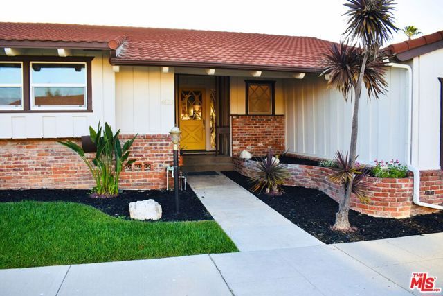 4623 Don Miguel Drive, Los Angeles, CA 90008