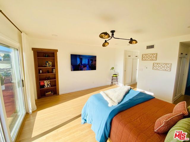 4623 Don Miguel Drive, Los Angeles, CA 90008