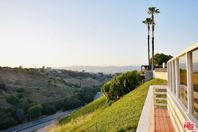 4623 Don Miguel Drive, Los Angeles, CA 90008