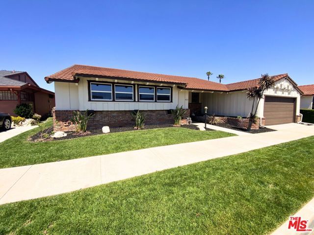 4623 Don Miguel Drive, Los Angeles, CA 90008